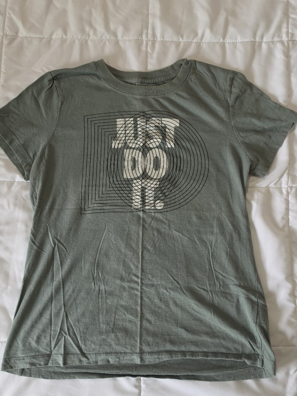 Nike Olive Green Short Sleeve Tee with Concentric Graphic